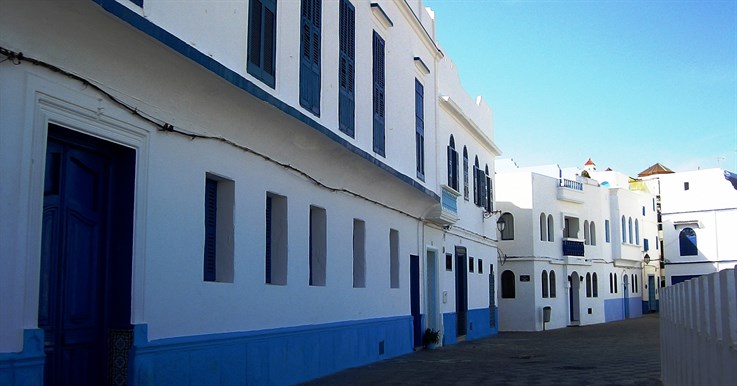 asilah_calle_blanca_y_azul