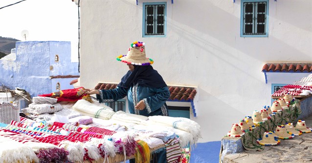 mujer_del_rif_vendiendo_en_chaouen