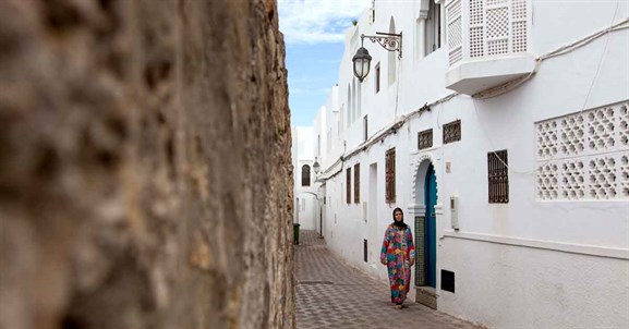 calle-muralla-asilah