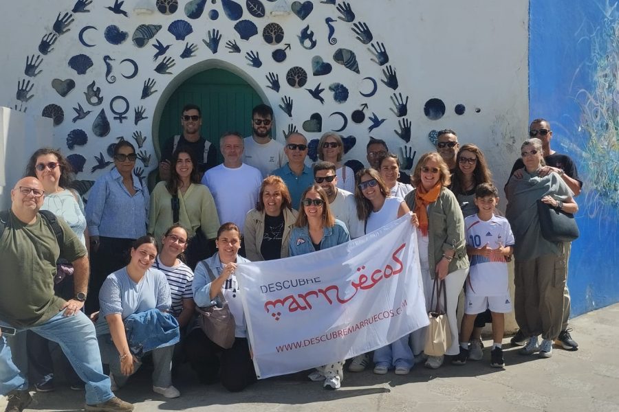 Grupo de viajeros en un Viaje a Tánger desde Sevilla