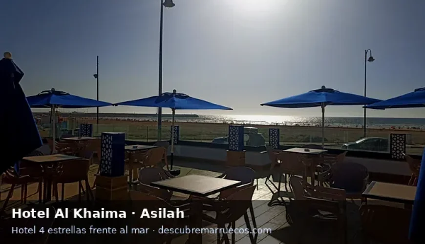 Terraza del Hotel Al Khaima, hotel 4 estrellas en Asilah, con vistas a la playa