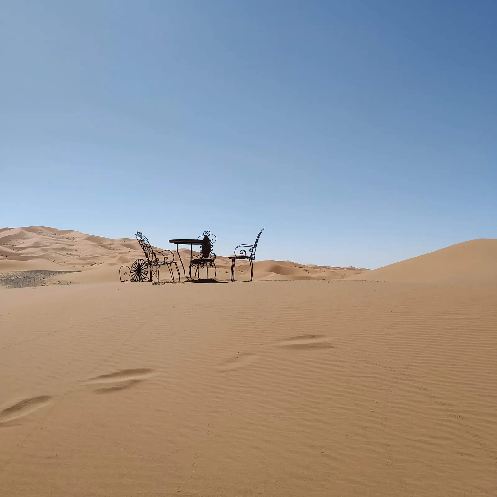 DÍA 4: OUARZAZATE - TINERGHIR - GARGANTAS DEL TODRA - SÁHARA